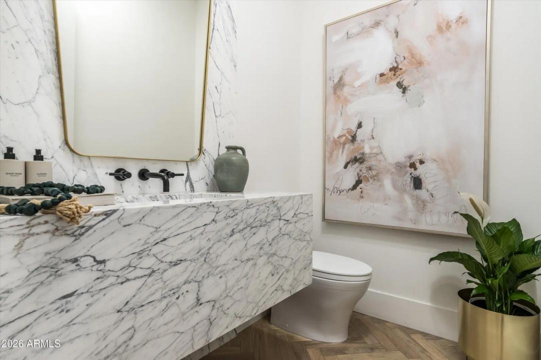 Real Estate Picture 29