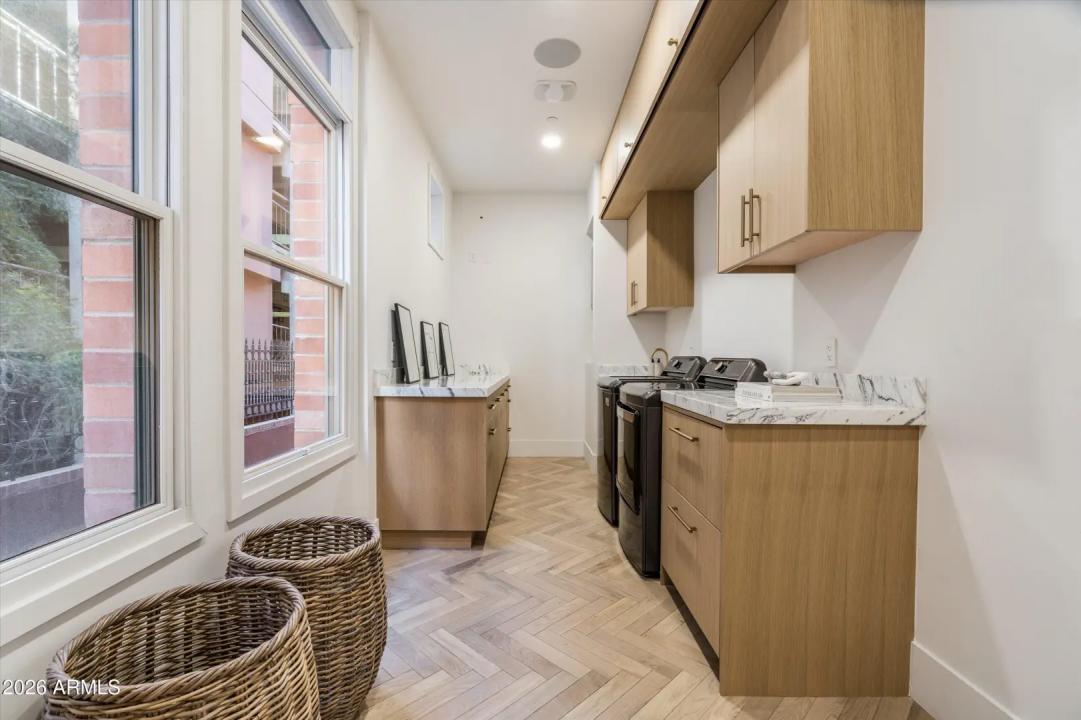 Real Estate Picture 30