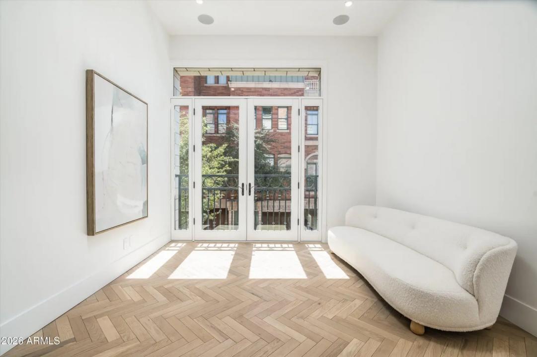 Real Estate Picture 20