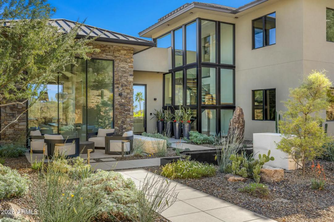 Real Estate Picture 9