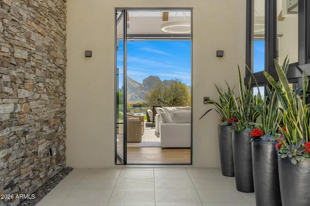 Real Estate Picture 12