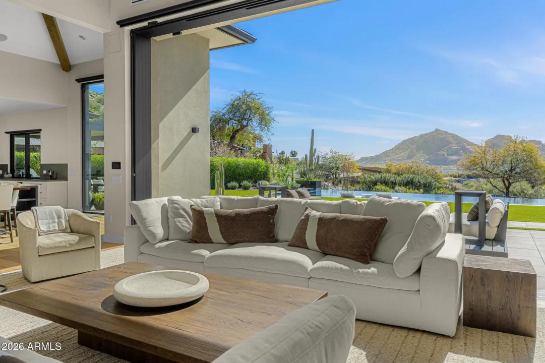 Real Estate Picture 15