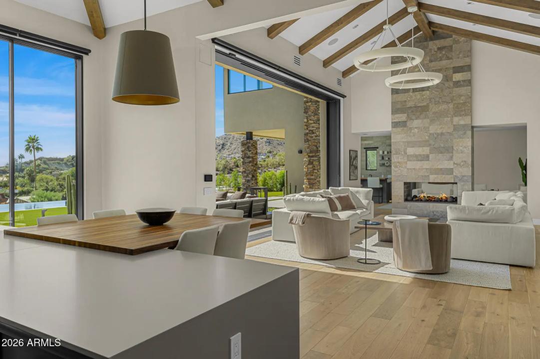 Real Estate Picture 16