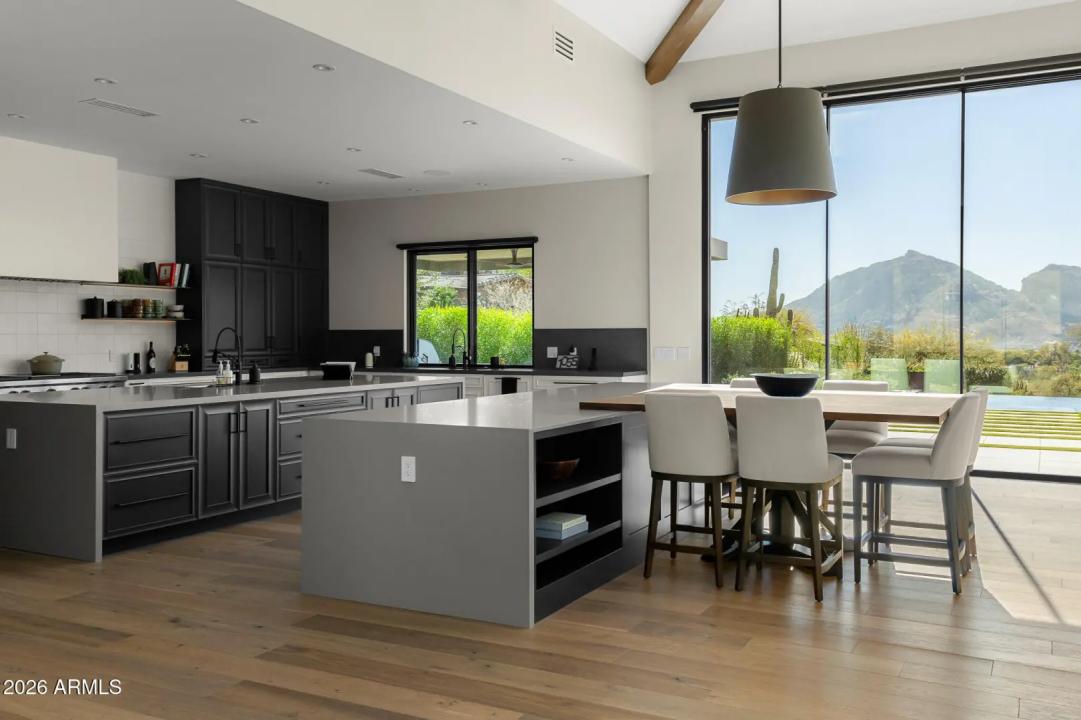 Real Estate Picture 22