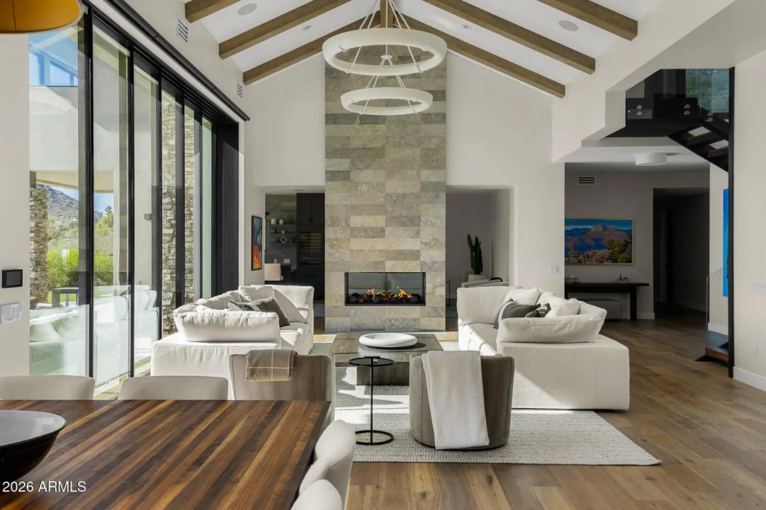 Real Estate Picture 24