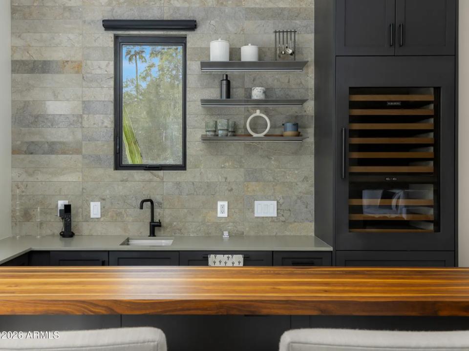 Real Estate Picture 28