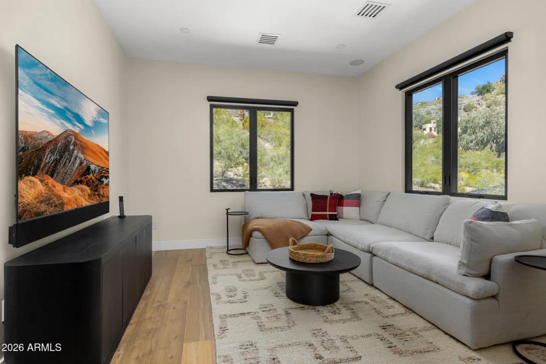 Real Estate Picture 42