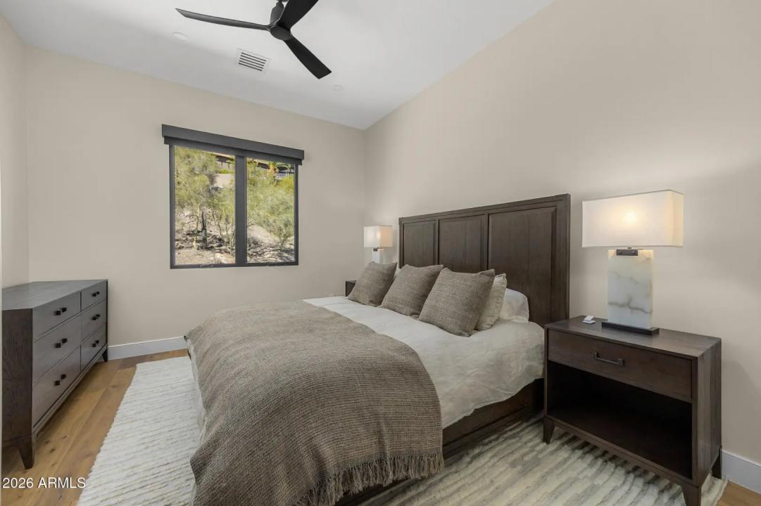 Real Estate Picture 43