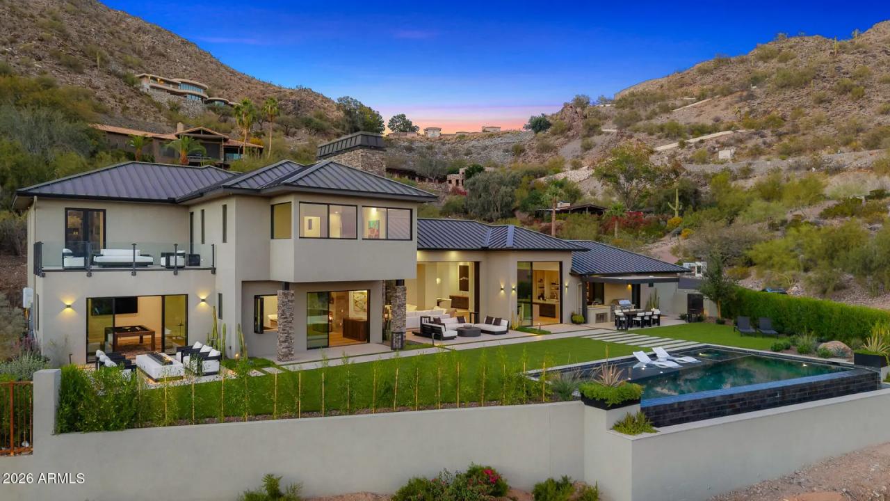 Real Estate Picture 6