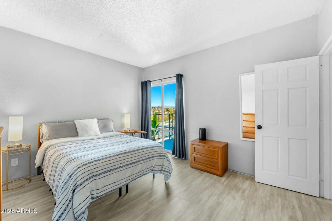 Real Estate Picture 20