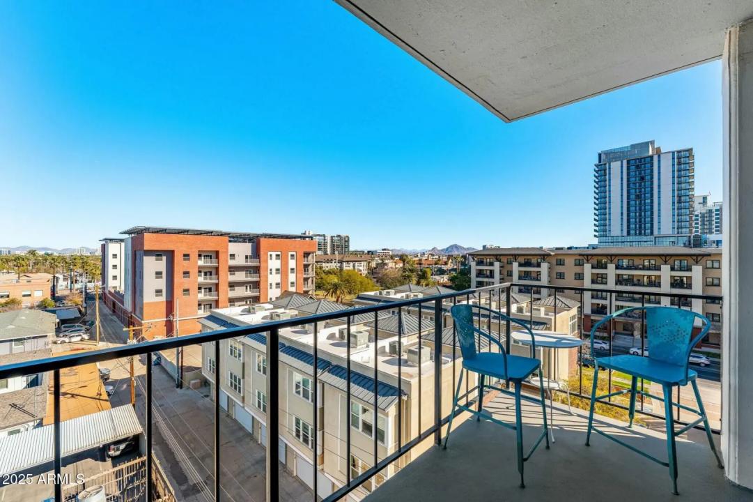 Real Estate Picture 22