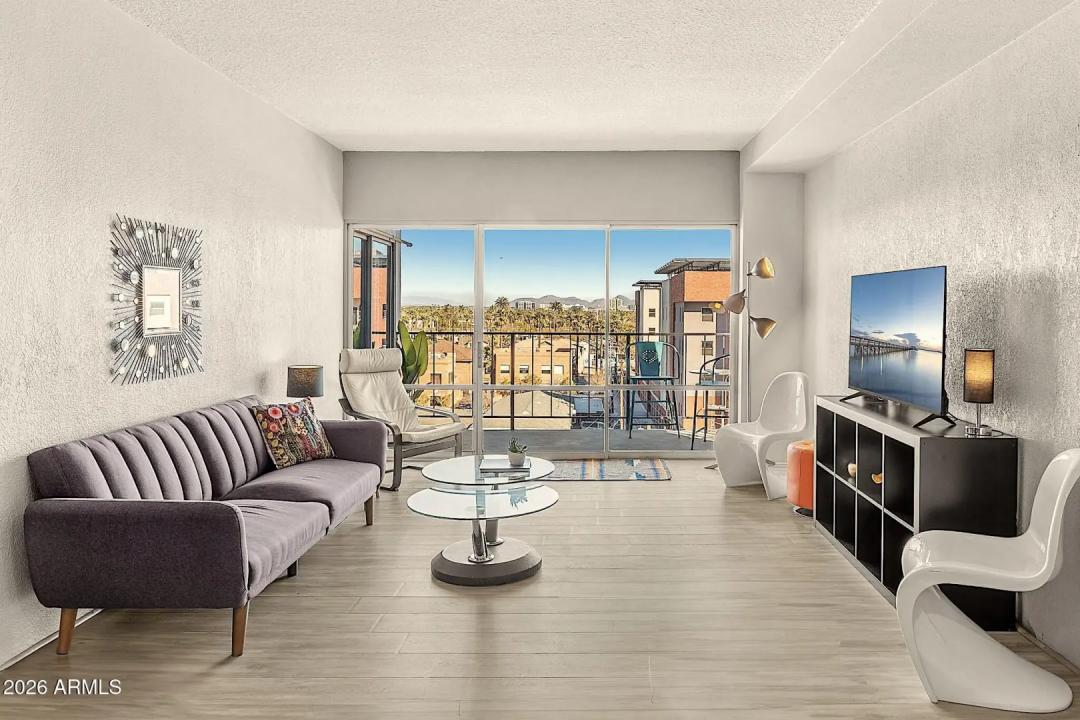 Real Estate Picture 5