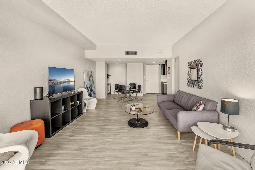 Real Estate Picture 6