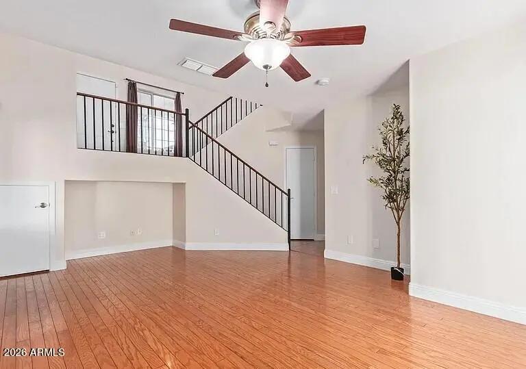 Real Estate Picture 12