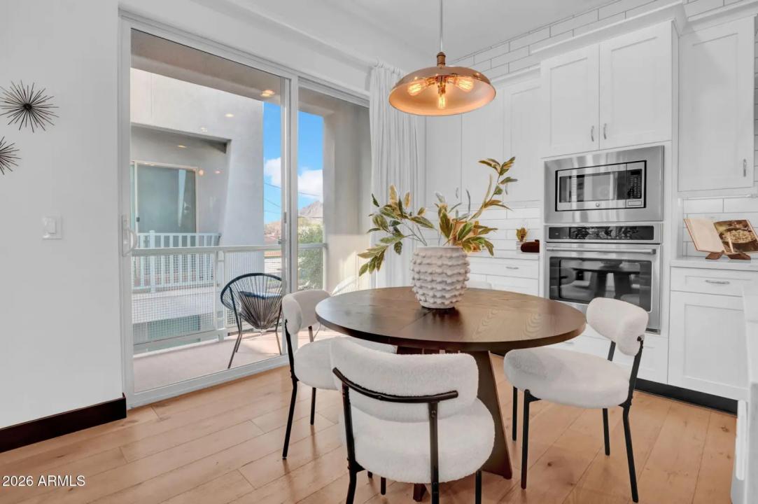 Real Estate Picture 18