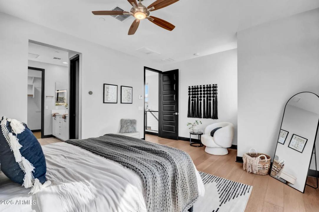 Real Estate Picture 23