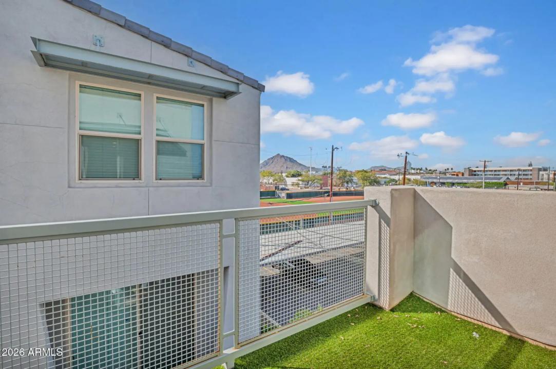 Real Estate Picture 24