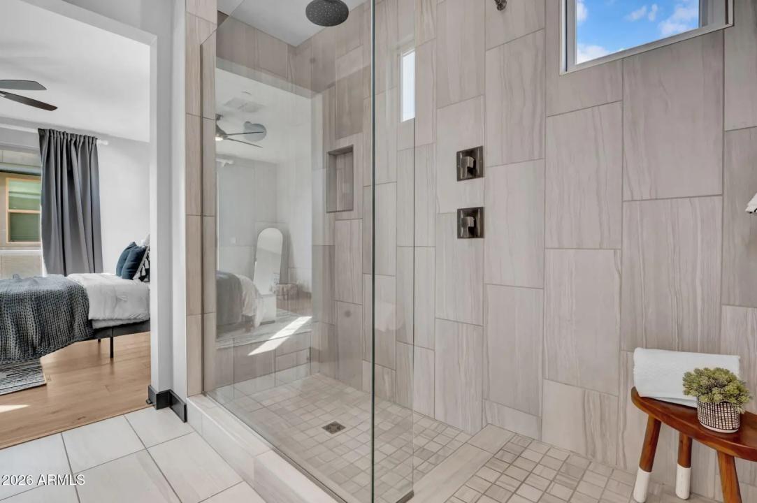 Real Estate Picture 27