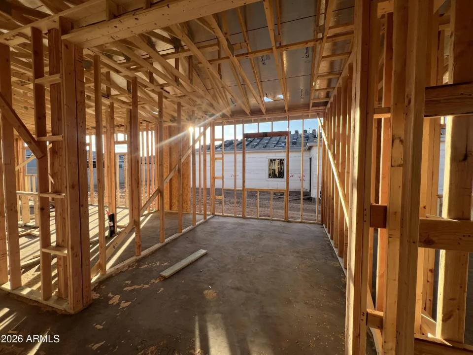 Real Estate Picture 3