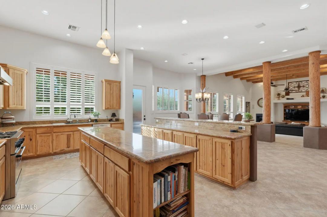 Real Estate Picture 17