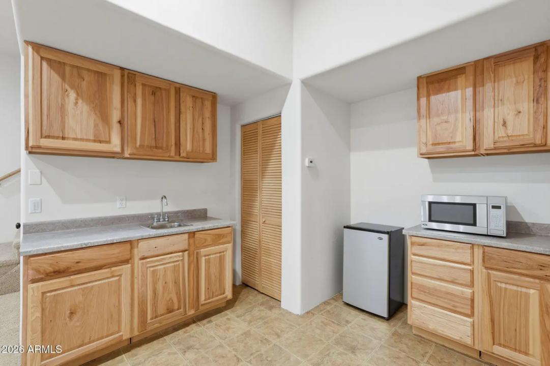 Real Estate Picture 23