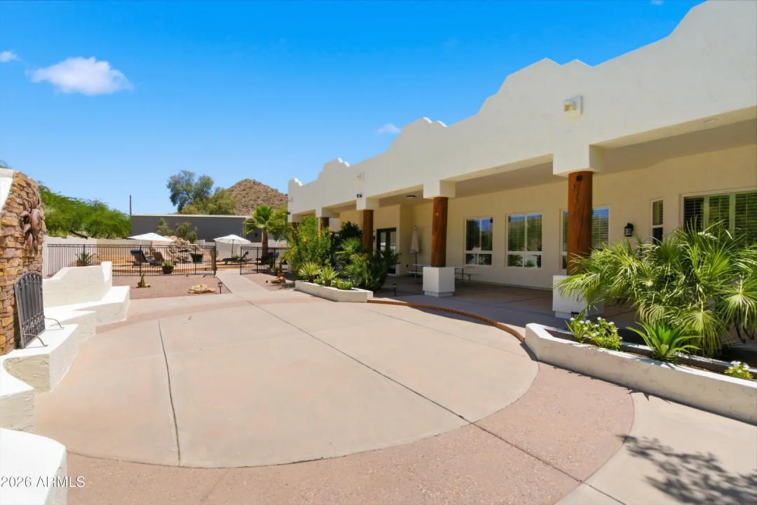 Real Estate Picture 10