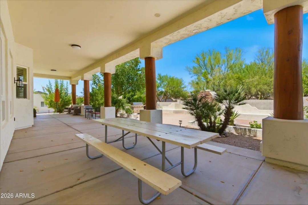 Real Estate Picture 11
