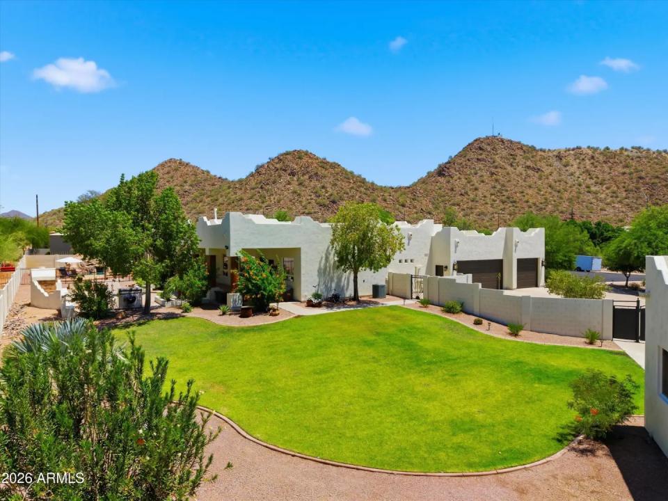 Real Estate Picture 12
