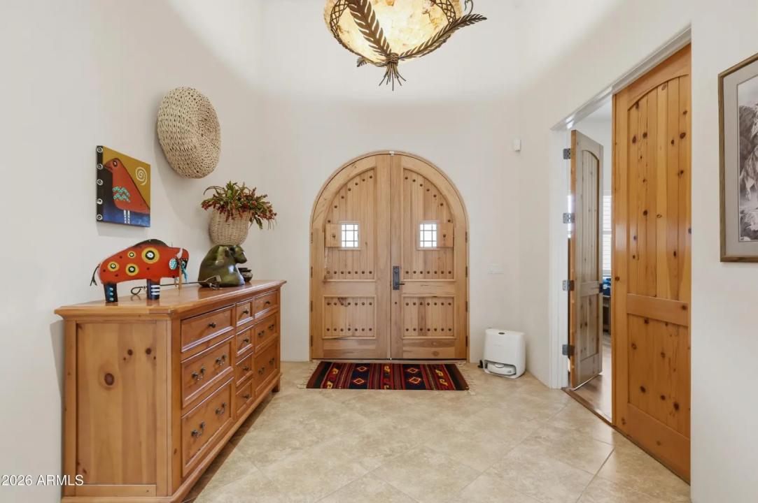 Real Estate Picture 8