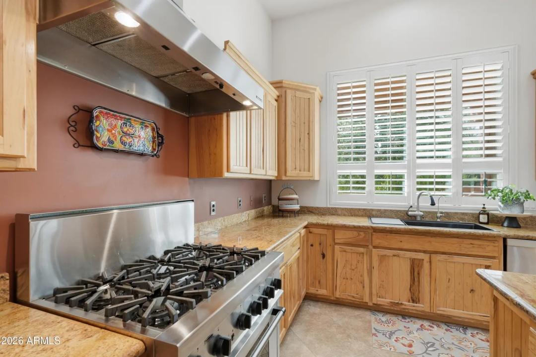 Real Estate Picture 29