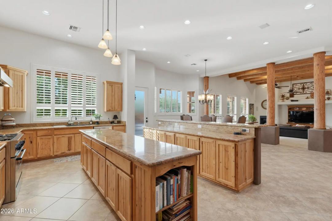 Real Estate Picture 30