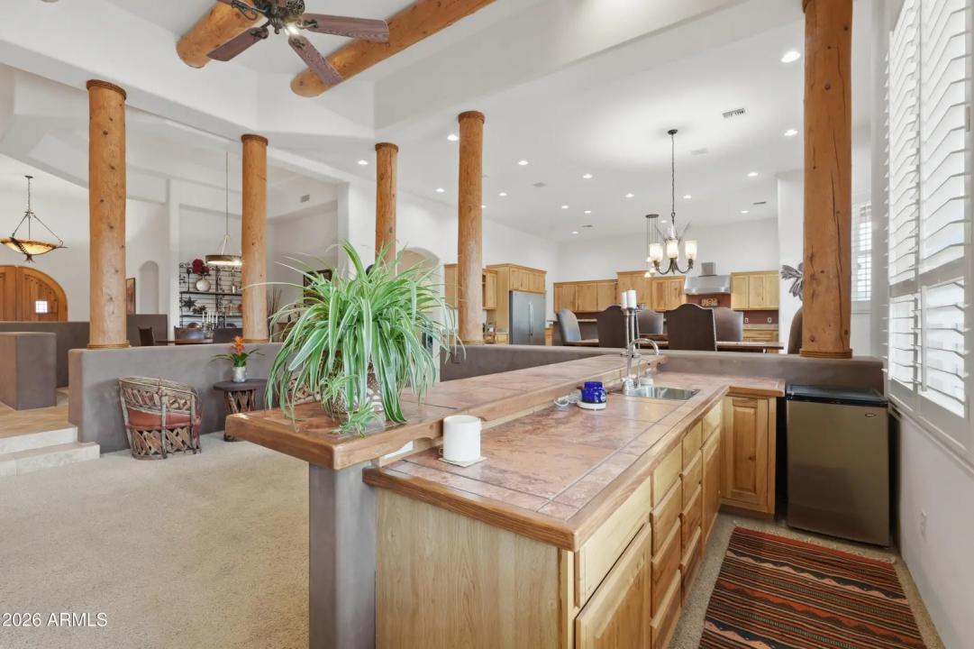 Real Estate Picture 18