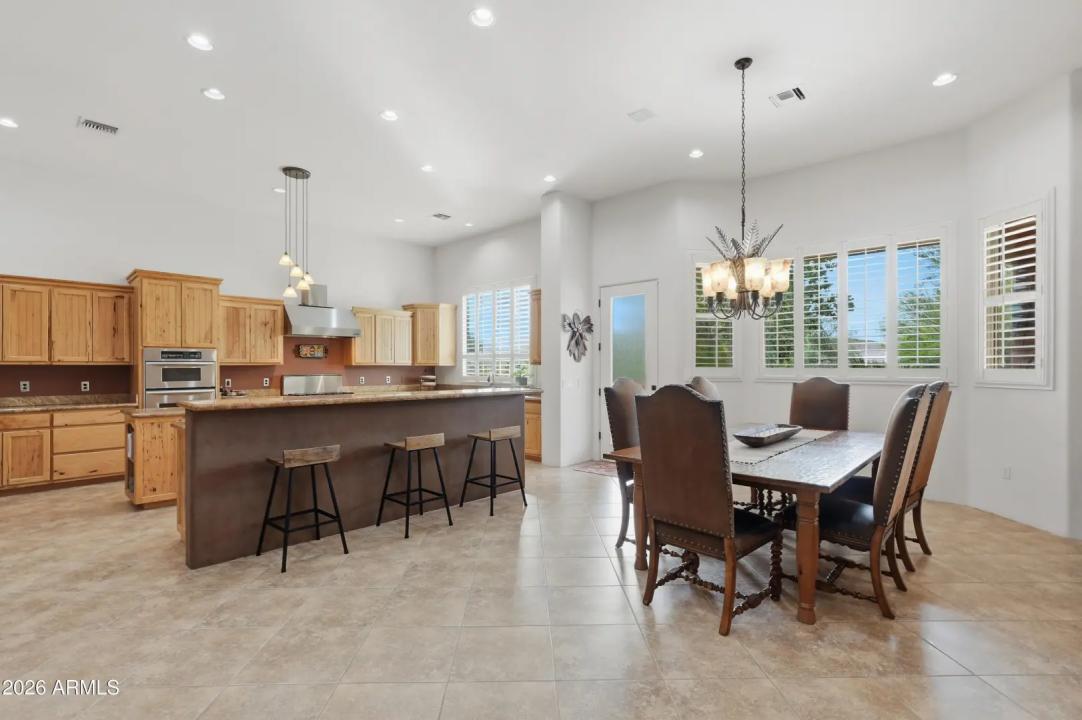 Real Estate Picture 23