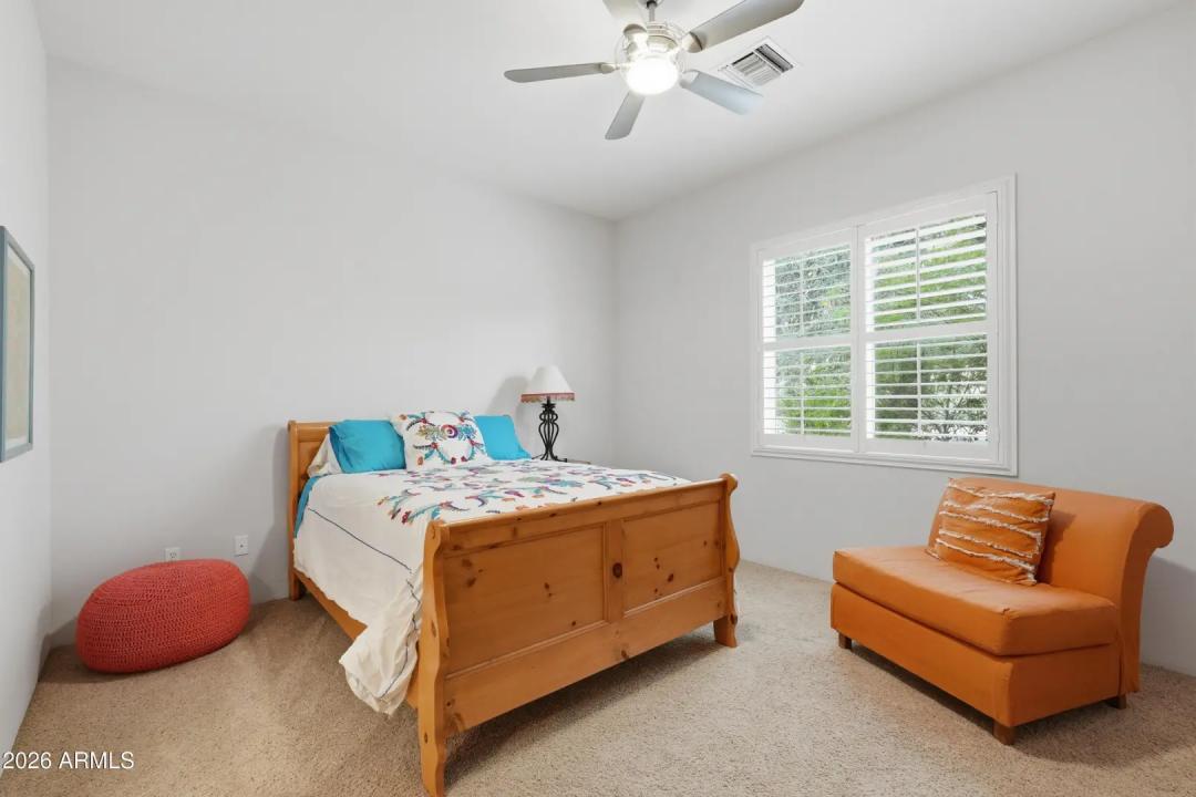 Real Estate Picture 50