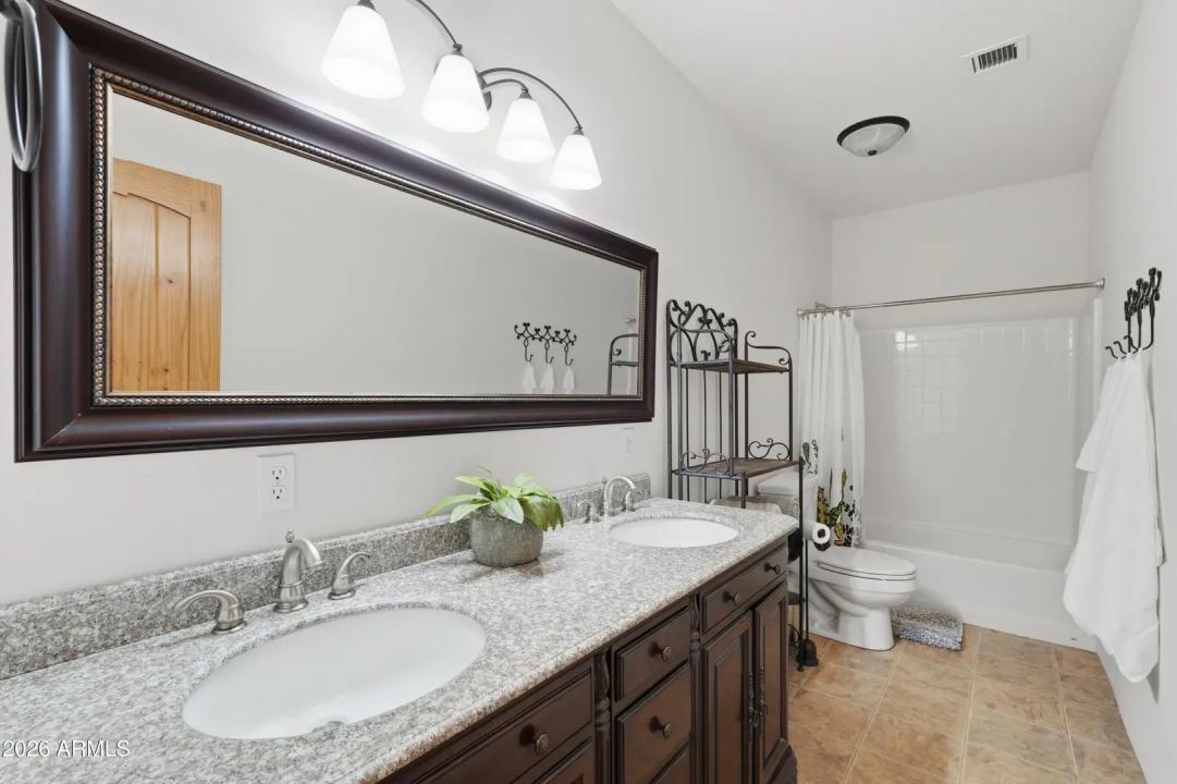 Real Estate Picture 60