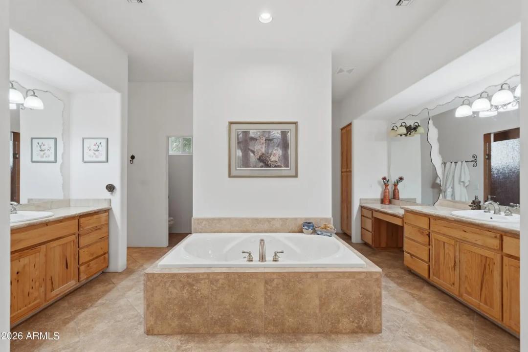Real Estate Picture 42