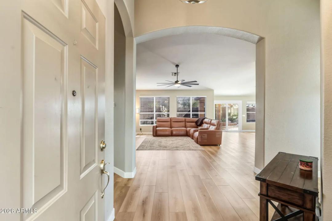 Real Estate Picture 3