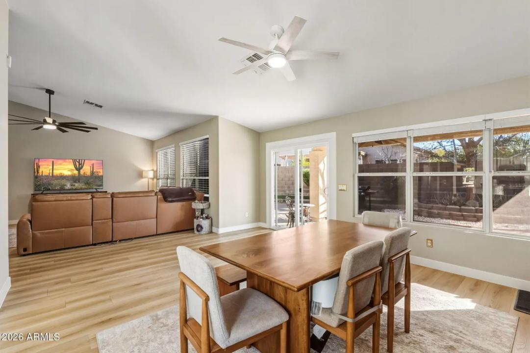 Real Estate Picture 14