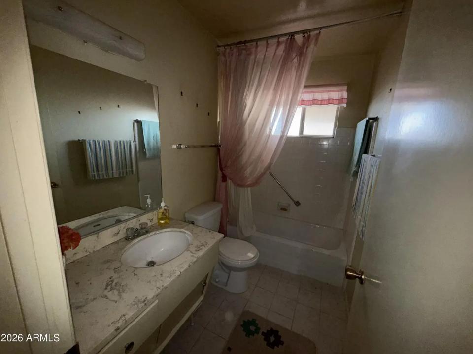 Real Estate Picture 17