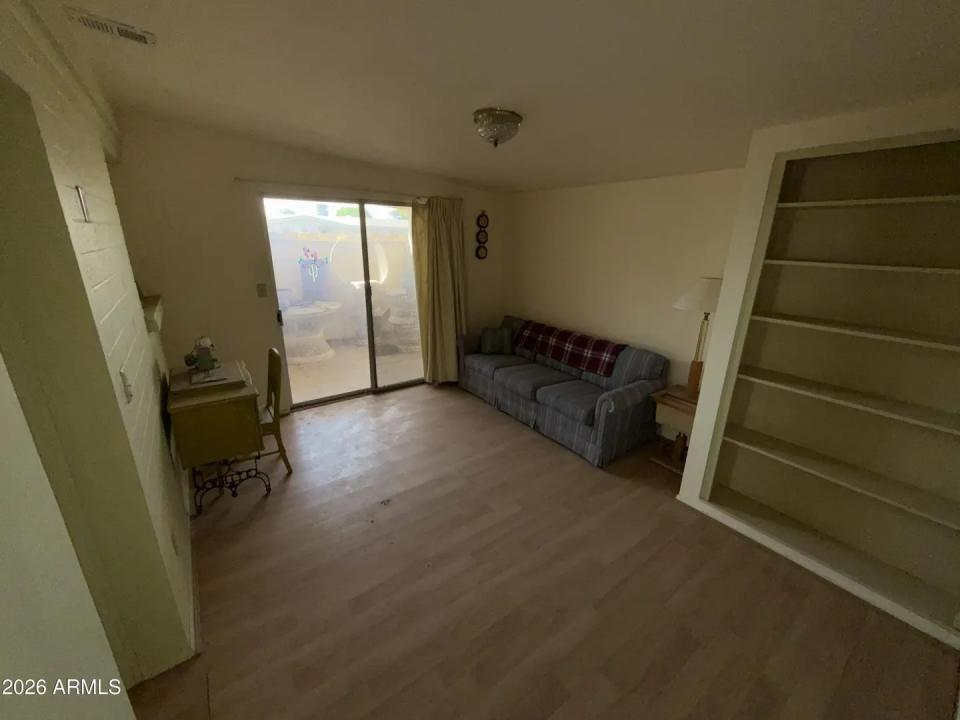 Real Estate Picture 15