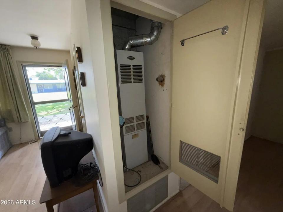 Real Estate Picture 4