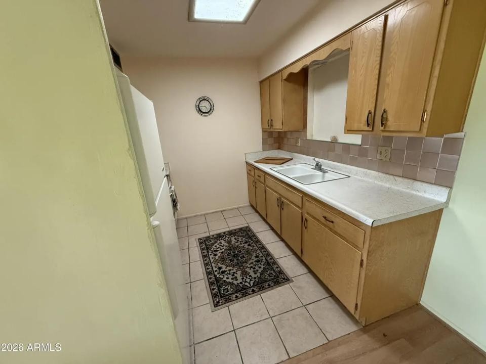 Real Estate Picture 9