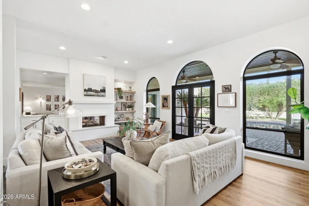 Real Estate Picture 14