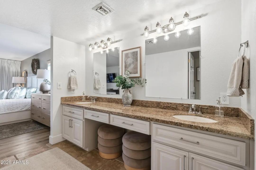 Real Estate Picture 34