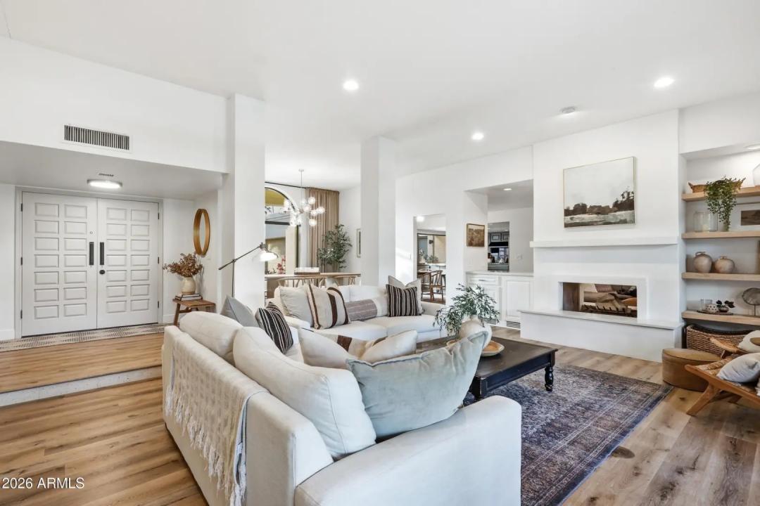 Real Estate Picture 17