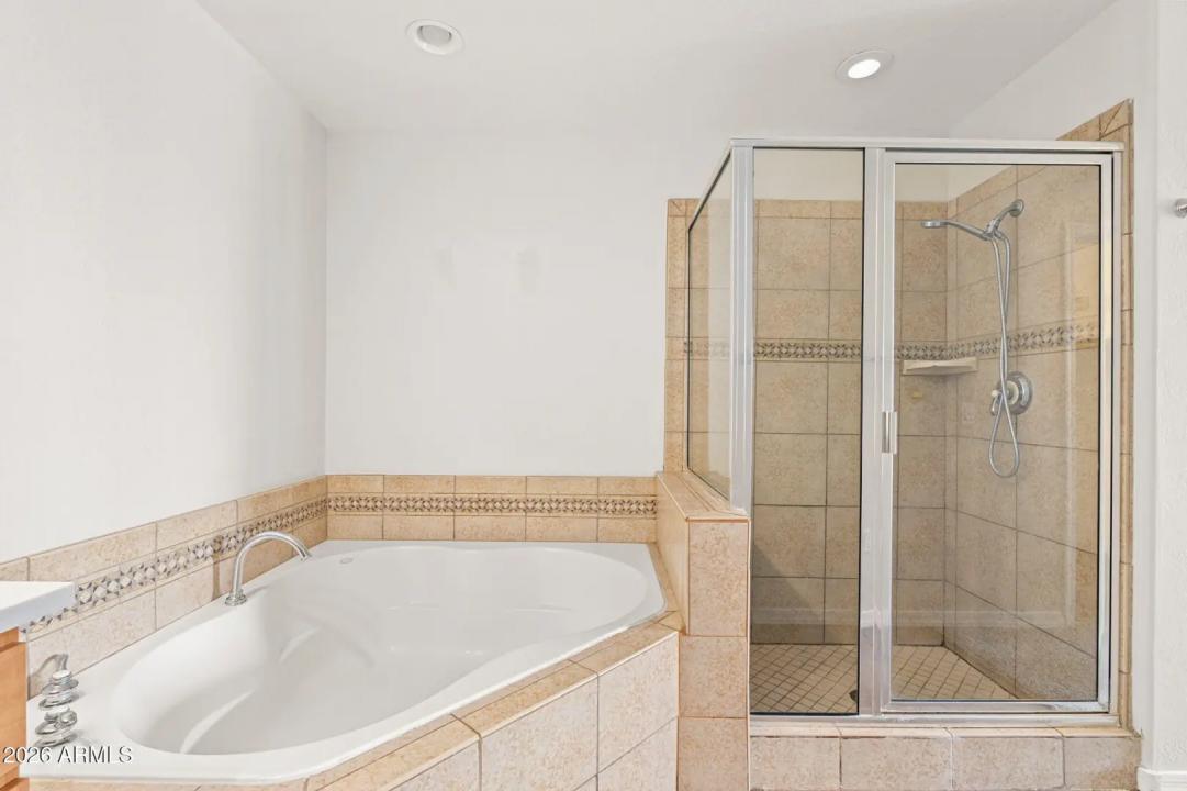 Real Estate Picture 23