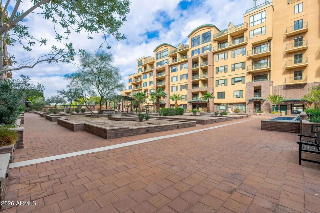 Real Estate Picture 35