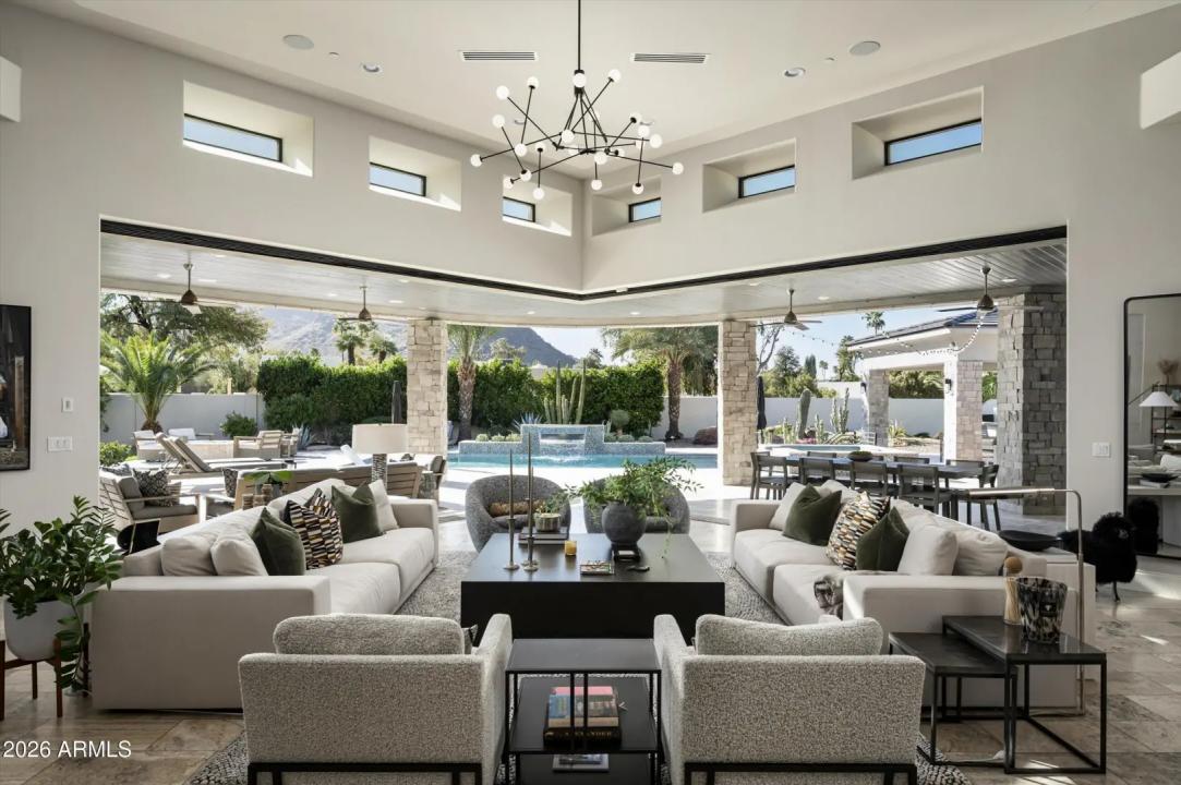 Real Estate Picture 4