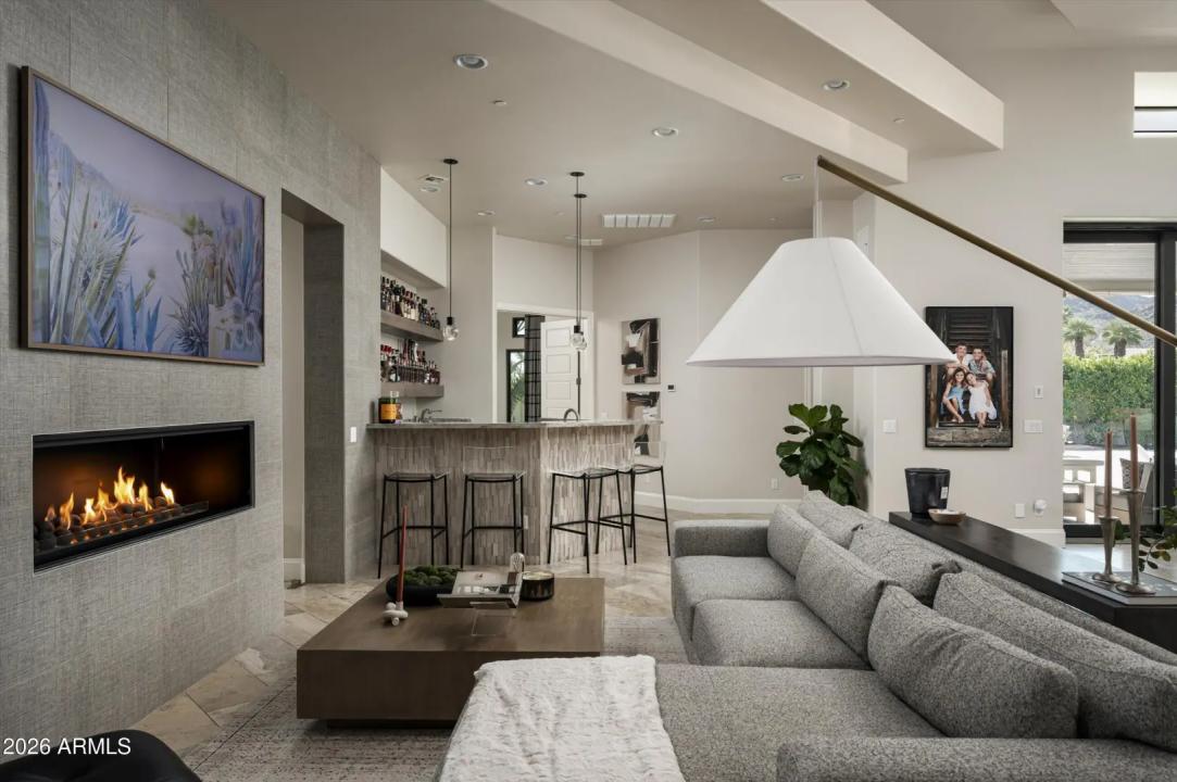 Real Estate Picture 10