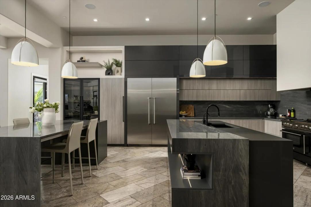 Real Estate Picture 17